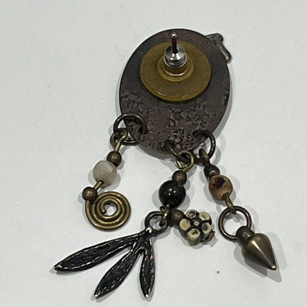 Vintage Metal Zebra Dangling Charm Earrings - Picture 4 of 12